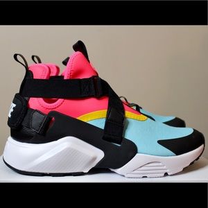 Women’s Nike Huarache City
